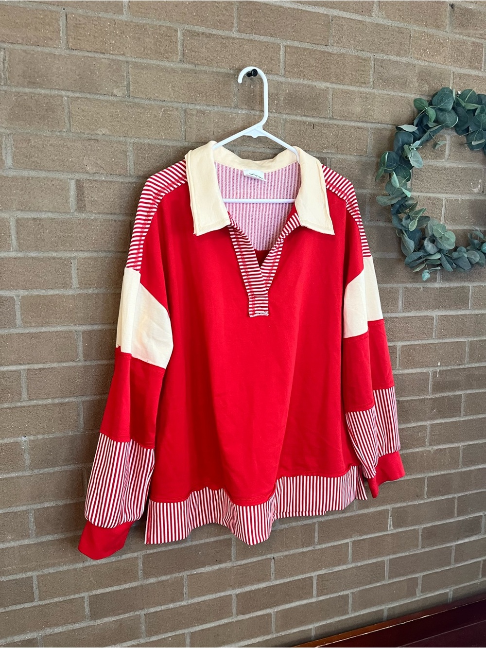 New In - Women’s Red Colorblock Long Sleeve Tee Rugby Preppy Large Like New - Picture 3 of 4
